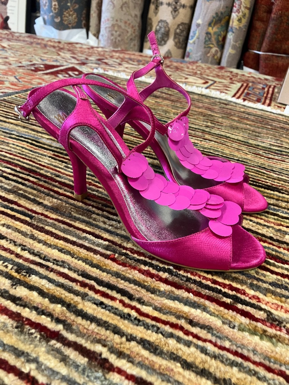 NEW Women's Monsoon UK Satin Pink Fuchsia Heels - USA 7